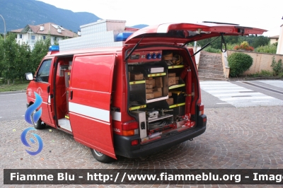 Volkswagen Transporter T4 Syncro
Vigili del Fuoco
Distretto di Fondo
Corpo Volonatrio di Malgolo (TN)
Allestimento Brandschutz
VF E75 TN
Parole chiave: Volkswagen Transporter_T4_Syncro VFE75TN