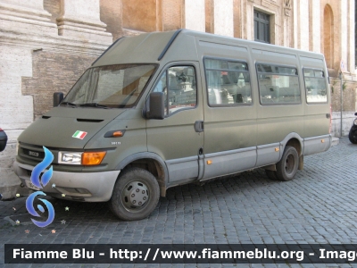 Iveco Daily III serie
Esercito Italiano
EI BG 541
Parole chiave: iveco daily_IIIserie eibg541