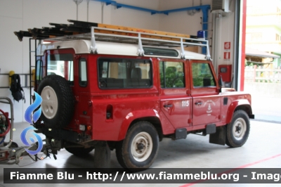 Land Rover Defender 110
Vigili del Fuoco
Distretto di Fondo
Corpo Volonatrio di Ronzone (TN)
VF H89 TN
Parole chiave: Land_Rover Defender_110 VFH89TN