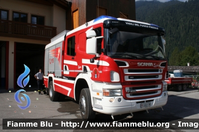 Scania P400 4x4 I serie
Vigili del Fuoco
Unione Distrettuale delle Giudicarie
Corpo Volontario di Pinzolo (TN)
Allestimento Rosenbauer-Brandschutz
VF 5E2 TN
Parole chiave: Scania P400_4x4_I_serie VF5E2TN