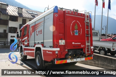 Scania P400 4x4 I serie
Vigili del Fuoco
Unione Distrettuale delle Giudicarie
Corpo Volontario di Pinzolo (TN)
Allestimento Rosenbauer-Brandschutz
VF 5E2 TN
Parole chiave: Scania P400_4x4_I_serie VF5E2TN