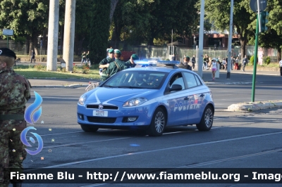 Fiat Nuova Bravo
Polizia di Stato
Squadra Volante
POLIZIA H8545
Parole chiave: Fiat Nuova_Bravo poliziaH8545