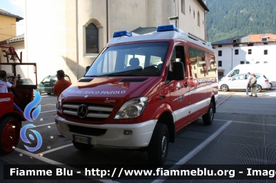 Mercedes-Benz Sprinter 4x4 III serie
Vigili del Fuoco
Unione Distrettuale delle Giudicarie
Corpo Volontario di Pinzolo (TN)
VF 8K5 TN
Parole chiave: Mercedes-Benz Sprinter_4x4_III_serie VF8K5TN