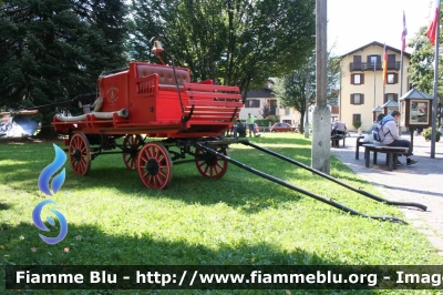 Pompa Ippotrainata
Vigili del Fuoco
Unione Distrettuale delle Giudicarie
Corpo Volontario di Pinzolo (TN)
* Storico *
Parole chiave: Pompa Ippotrainata