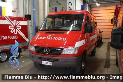 Mercedes-Benz Sprinter 4x4 II serie
Vigili del Fuoco
Distretto delle Giudicarie
Corpo Volontario di Madonna di Campiglio (TN)
VF F40 TN
Parole chiave: Mercedes-Benz Sprinter_4x4_II_serie VFF40TN