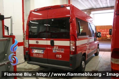 Fiat Ducato X250
Vigili del Fuoco
Distretto delle Giudicarie
Corpo Volontario di Madonna di Campiglio (TN)
VF 1K3 TN
Parole chiave: Fiat Ducato_X250 VF1K3TN