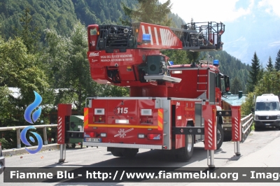 Man TGS 18.440 4x4 I serie
Vigili del Fuoco
Unione Distrettuale delle Giudicarie 
Ospitata dal Corpo Volontario di Madonna di Campiglio (TN)
AutoScala da 32 metri allestimento Metz L32A
VF 0K1 TN

Si ringrazia il Personale per la
disponibilità e l'ospitalità
Parole chiave: Man TGS_18.440_4x4_I_serie VF0K1TN