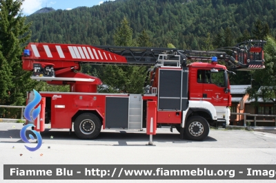 Man TGS 18.440 4x4 I serie
Vigili del Fuoco
Unione Distrettuale delle Giudicarie 
Ospitata dal Corpo Volontario di Madonna di Campiglio (TN)
AutoScala da 32 metri allestimento Metz L32A
VF 0K1 TN

Si ringrazia il Personale per la
disponibilità e l'ospitalità
Parole chiave: Man TGS_18.440_4x4_I_serie VF0K1TN