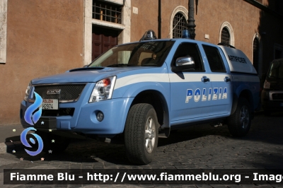 Isuzu D-Max I serie restyle
Polizia di Stato
Nucleo Artificieri
POLIZIA H2974
Parole chiave: Isuzu D-Max_Iserie_restyle poliziaH2974