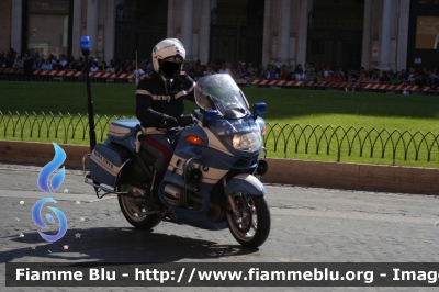 Bmw R850RT II serie
Polizia di Stato
Polizia Stradale
Parole chiave: Bmw R850RT_II_serie