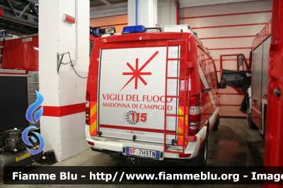 Mercedes-Benz Sprinter 4x4 III serie
Vigili del Fuoco
Distretto delle Giudicarie
Corpo Volontario di Madonna di Campiglio (TN)
Polisoccorso allestimento Brandschutz
VF 7H9 TN
Parole chiave: Mercedes-Benz Sprinter_4x4_III_serie VF7H9TN