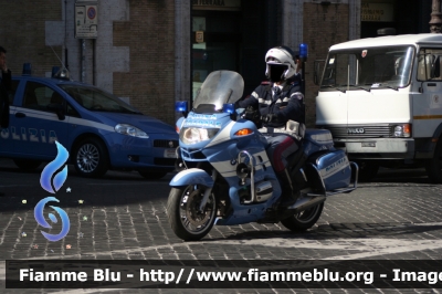 Bmw R850RT II serie
Polizia di Stato
Polizia Stradale
Parole chiave: Bmw R850RT_II_serie