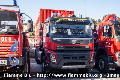 Volvo FMX 500 6x6 II serie
Vigili del Fuoco
Comando Provinciale di Napoli
G.O.S. (Gruppo Operativo Speciale) Campania
Fornitura Regione Campania
Allestimento Piemme Matacena
Parole chiave: Volvo FMX_500_6x6_IIserie