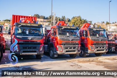 Volvo FMX 500 6x6 II serie
Vigili del Fuoco
Comando Provinciale di Napoli
G.O.S. (Gruppo Operativo Speciale) Campania
Fornitura Regione Campania
Allestimento Piemme Matacena
Parole chiave: Volvo FMX 500 6x6 II serie