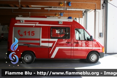 Volkswagen LT II serie
Vigili del Fuoco
Unione Distrettuale di Cles
Corpo Volontario di Cles (TN)
Polisoccorso UCL
VF E14 TN
Parole chiave: Volkswagen LT_II_serie VFE14TN