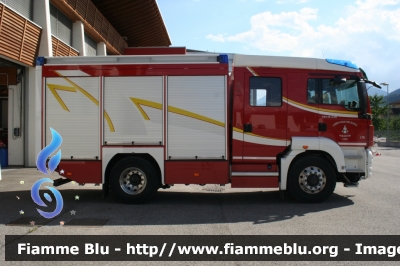 Man TGS 18.440 I serie
Vigili del Fuoco
Unione Distrettuale di Cles (TN)
Corpo Volontario di Cles
Allestimento Ziegler
VF 1L5 TN
Parole chiave: Man TGS_18.440_I_serie VF1L5TN