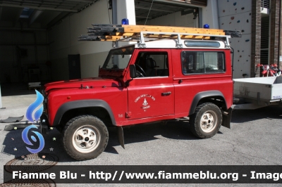 Land-Rover Defender 90
Vigili del Fuoco
Unione distrettuale di Cles
Corpo Volontario di Tres (TN)
VF G14 TN
Parole chiave: Land-Rover Defender_90 VFG14TN