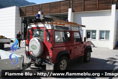 Land-Rover Defender 90
Vigili del Fuoco
Unione distrettuale di Cles
Corpo Volontario di Tres (TN)
VF G14 TN
Parole chiave: Land-Rover Defender_90 VFG14TN