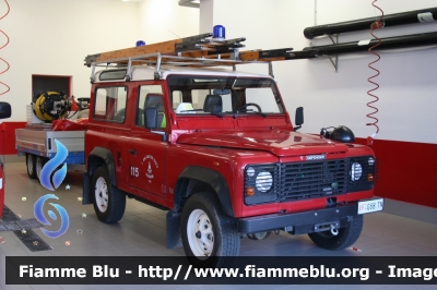 Land Rover Defender 90
Vigili del Fuoco
Distretto di Fondo
Corpo Volonatrio di Cloz (TN)
VF G68 TN
Parole chiave: Land_Rover Defender_90 VFG68TN