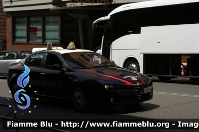 Alfa Romeo 159
Carabinieri
con logo bicentenario
CC CA 379
Parole chiave: Alfa_Romeo 159 CCCA379