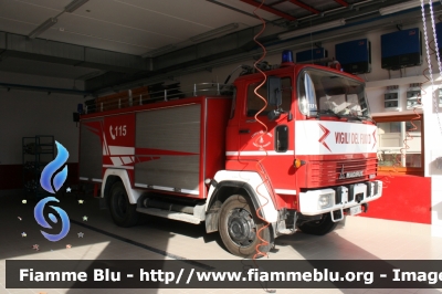 Iveco Magirus 256D12
Vigili del Fuoco
Distretto di Fondo
Corpo Volonatrio di Cloz (TN)
Allestimento Magirus
VF Z87 TN
Parole chiave: Iveco_Magirus 256D12 VFZ87TN