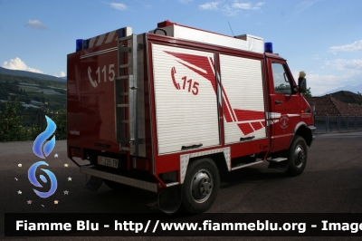 Iveco Daily 4x4 II serie
Vigili del Fuoco
Distretto di Fondo
Corpo Volonatrio di Cloz (TN)
Allestimento Rosenbauer
VF Z25 TN
Parole chiave: Iveco Daily_4x4_IIserie VFZ25TN