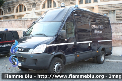 Iveco Daily IV serie restyle
Carabinieri
Nucleo Artificieri Antisabotaggio
CC CY 659
Parole chiave: Iveco Daily_IVserie_restyle CCCY659