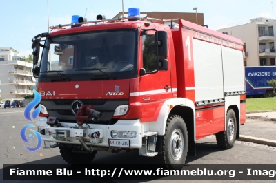 Mercedes-Benz Atego 1222 4x4 III serie
Aeronautica Militare
Servizio Antincendio
AM CM 230
Roma International Airshow 2014
Parole chiave: Mercedes-Benz Atego_1222_4x4_IIIserie AMCM230