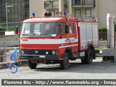 Iveco OM 79-13
Vigili del Fuoco
Corpo Permanente di Aosta
AutoPompaSerbatoio allestimento Baribbi
VF 12798
Parole chiave: Iveco OM 79-13 VF12798