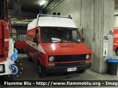 Iveco Daily I serie
Vigili del Fuoco
Corpo Permanente di Aosta
VF 16054
Parole chiave: Iveco Daily_Iserie VF16054