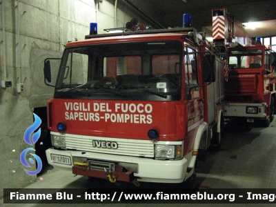 Iveco Zeta 65-12
Vigili del Fuoco
Corpo Permanente di Aosta
Polisoccorso allestimento Baribbi
VF 17011
Parole chiave: Iveco Zeta_65-12 VF17011