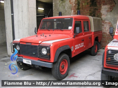 Land Rover Defender 130
Vigili del Fuoco
Corpo Permanente di Aosta
VF 18361
Parole chiave: Land-Rover Defender_130 vf18361