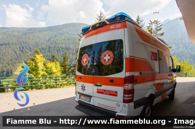 Mercedes-Benz Sprinter 4x4 III serie
Croce Bianca Val D'Ultimo (BZ)
Weisses Kreuz Ultental
Allestita Ambulanz Mobile - Otaris Light
WK 255 - 706
PC ZS 0K5
Parole chiave: Mercedes-Benz Sprinter_4x4_IIIserie PCZS0K5