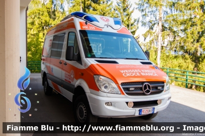 Mercedes-Benz Sprinter 4x4 III serie
Croce Bianca Val D'Ultimo (BZ)
Weisses Kreuz Ultental
Allestita Ambulanz Mobile - Otaris Light
WK 255 - 706
PC ZS 0K5
Parole chiave: Mercedes-Benz Sprinter_4x4_IIIserie PCZS0K5