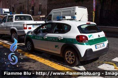 Citroen C3 III serie
Polizia Locale
Provincia di Roma
POLIZIA LOCALE YA 093 AP
Parole chiave: Citroen C3_IIIserie PoliziaLocaleYA093AP