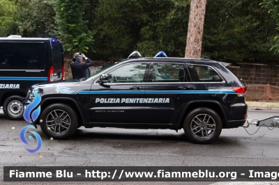 Jeep Grand Cherokee IV serie restyle
Polizia Penitenziaria
Servizio Traduzioni e Piantonamenti
Allestimento Autocarrozzeria Moderna
POLIZIA PENITENZIARIA 003 AH
Parole chiave: Jeep Grand_Cherokee_IVserie_restyle POLIZIAPENITENZIARIA003AH