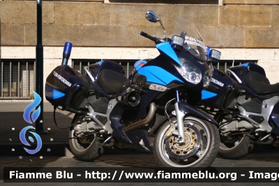 Moto Guzzi Norge 1200
Polizia Penitenziaria
POLIZIA PENITENZIARIA 238
Parole chiave: Moto_Guzzi Norge_1200 POLIZIAPENITENZIARIA238