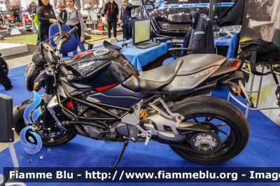 MV Agusta Brutale 910 r
Polizia Penitenziaria
POLIZIA PENITENZIARIA 241
Parole chiave: MV_Agusta Brutale_910_r POLIZIAPENITENZIARIA241