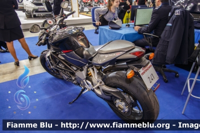 MV Agusta Brutale 910 r
Polizia Penitenziaria
POLIZIA PENITENZIARIA 241
Parole chiave: MV_Agusta Brutale_910_r POLIZIAPENITENZIARIA241