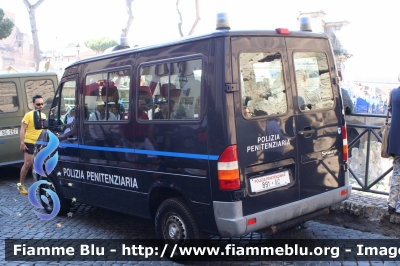 Mercedes Benz Sprinter II serie
Polizia Penitenziaria
POLIZIA PENITENZIARIA 891 AC
Parole chiave: Mercedes_Benz Sprinter_IIserie POLIZIAPENITENZIARIA891AC