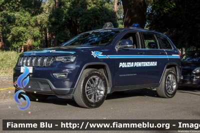 Jeep Grand Cherokee IV serie restyle
Polizia Penitenziaria
Servizio Traduzioni e Piantonamenti
Allestimento Autocarrozzeria Moderna
POLIZIA PENITENZIARIA 006 AH
Parole chiave: Jeep Grand_Cherokee_IVserie_restyle POLIZIAPENITENZIARIA006AH