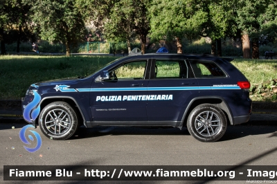 Jeep Grand Cherokee IV serie restyle
Polizia Penitenziaria
Servizio Traduzioni e Piantonamenti
Allestimento Autocarrozzeria Moderna
POLIZIA PENITENZIARIA 006 AH
Parole chiave: Jeep Grand_Cherokee_IVserie_restyle POLIZIAPENITENZIARIA006AH