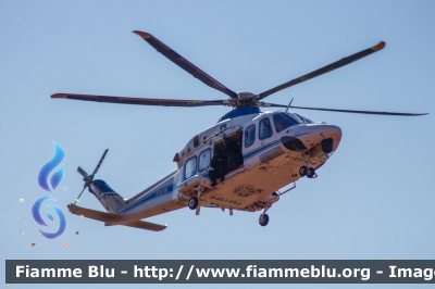 Agusta Westland AW139
Polizia di Stato
Servizio Aereo
I Reparto Volo - Roma
PS 108
Parole chiave: Agusta_Westland AW139 POLI108