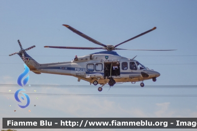 Agusta Westland AW139
Polizia di Stato
Servizio Aereo
I Reparto Volo - Roma
PS 108
Parole chiave: Agusta_Westland AW139 POLI108