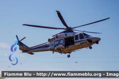 Agusta Westland AW139
Polizia di Stato
Servizio Aereo
I Reparto Volo - Roma
PS 108
Parole chiave: Agusta_Westland AW139 POLI108