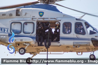 Agusta Westland AW139
Polizia di Stato
Servizio Aereo
I Reparto Volo - Roma
PS 108
Parole chiave: Agusta_Westland AW139 POLI108