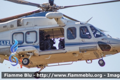 Agusta Westland AW139
Polizia di Stato
Servizio Aereo
I Reparto Volo - Roma
PS 109
Parole chiave: Agusta_Westland AW139 POLI109