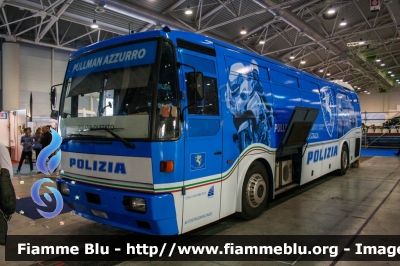 Iveco 370S " Pulman Azzurro 3 "
Polizia di Stato 
Pullman Azzurro
POLIZZA B2408
Fotografato in occasione del
Maker Fear Roma 2016
Parole chiave: Iveco 370S " Pulman Azzurro 3 " poliziaB2408