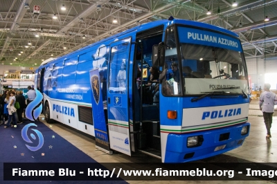 Iveco 370S " Pulman Azzurro 3 "
Polizia di Stato 
Pullman Azzurro
POLIZZA B2408
Fotografato in occasione del
Maker Fear Roma 2016
Parole chiave: Iveco 370S " Pulman Azzurro 3 " poliziaB2408