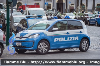 Volkswagen e-up!
Polizia di Stato
Lotto di 4 esemplari in dotazione alla
Questura di Roma
POLIZIA E8315
Parole chiave: Volkswagen e-up! PSE8315